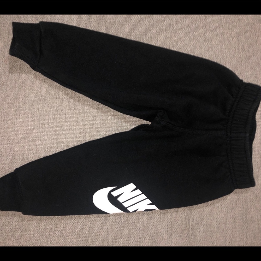 3T Nike sweats
